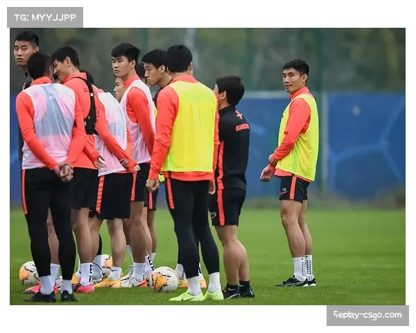 动态简报:数位球员在休赛期自发组织训练营,重点打磨在定位球战术中的角色执行 动态简报:数位球员在休赛期自发组织训练营,重点打磨在定位球战术中的角色执行